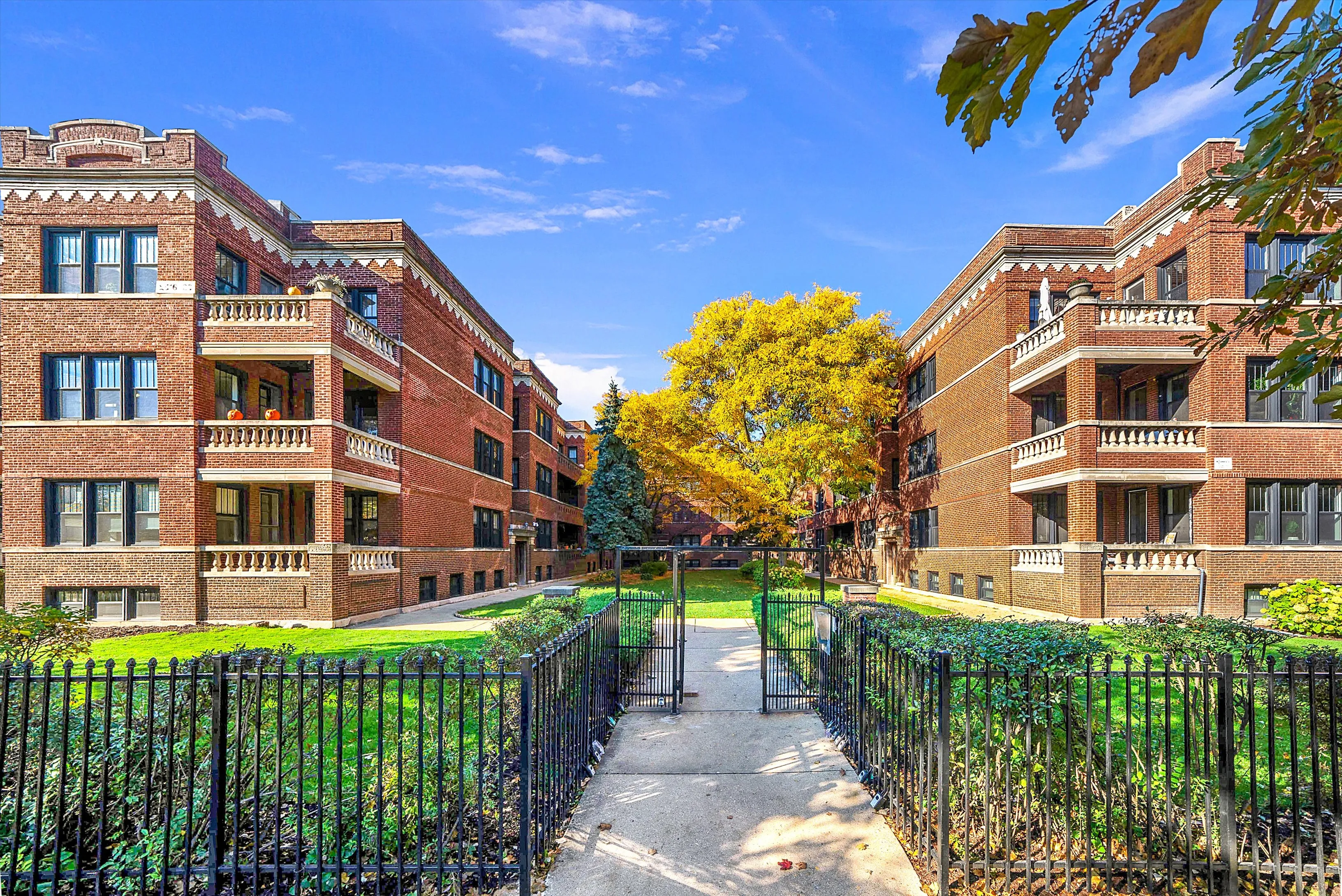 2524 N Kedzie Blvd   60647 60647-unit#1W-Chicago-IL