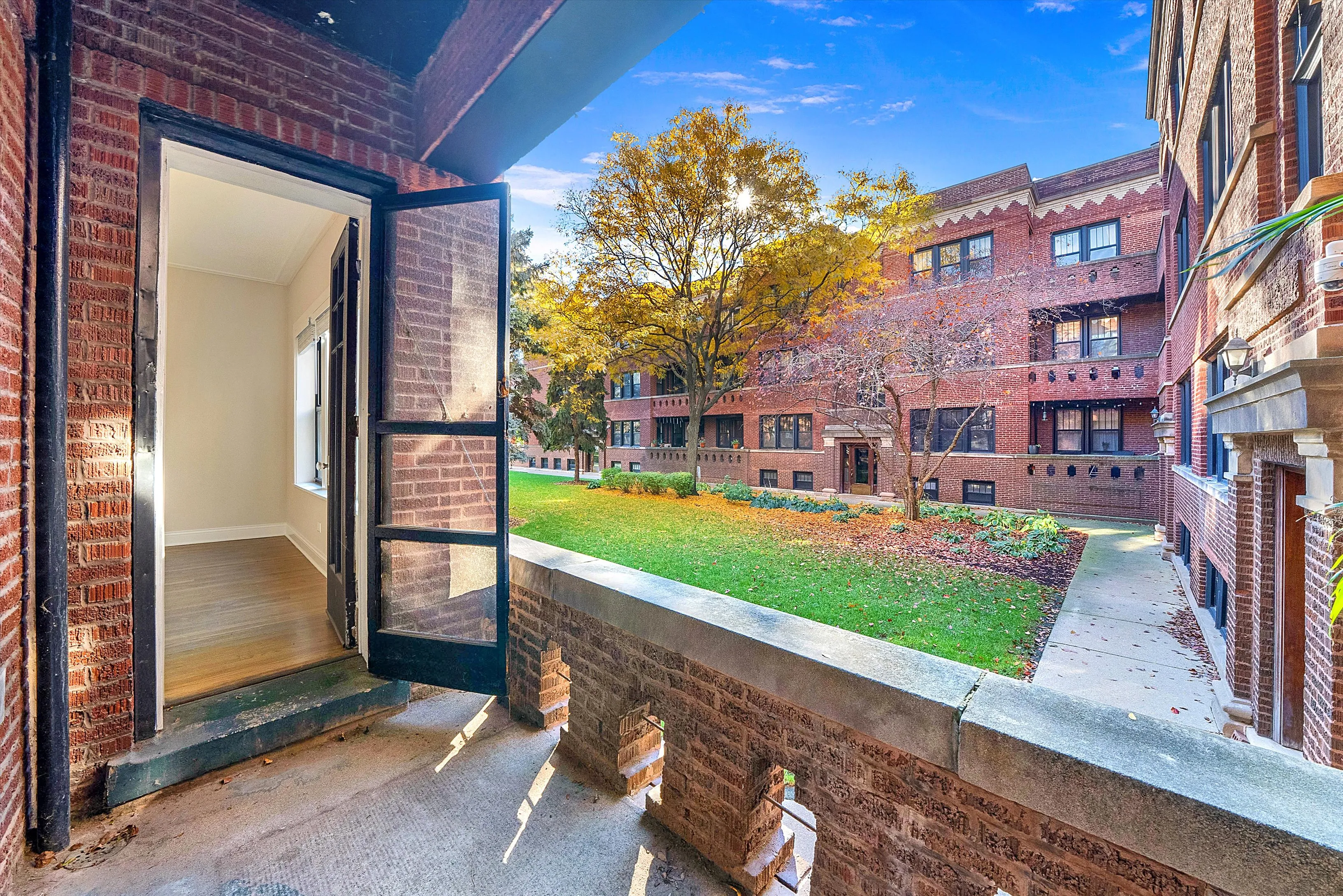 2524 N Kedzie Blvd   60647 60647-unit#1W-Chicago-IL