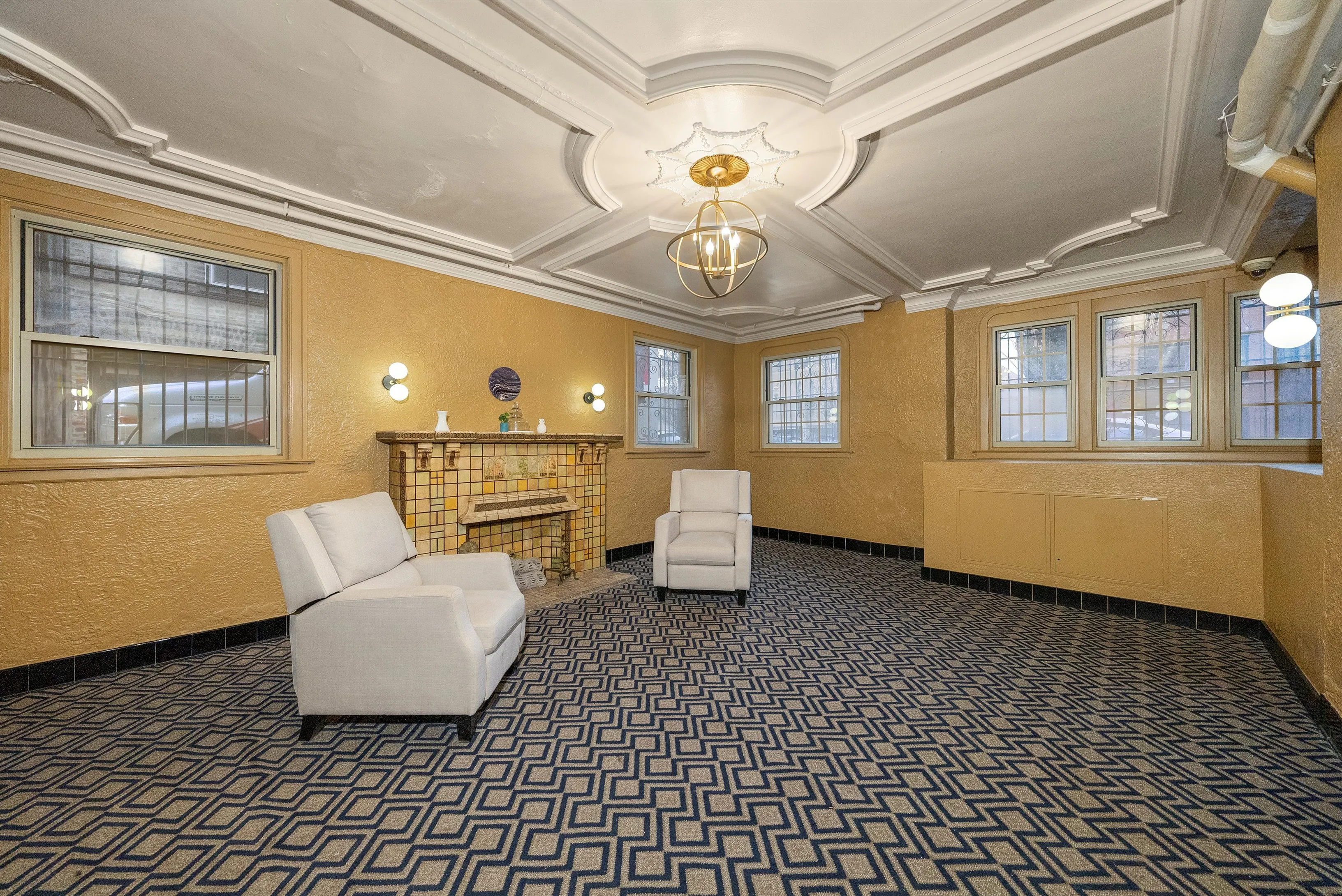 2536 N SAWYER AVE 60647-unit#410-Chicago-IL