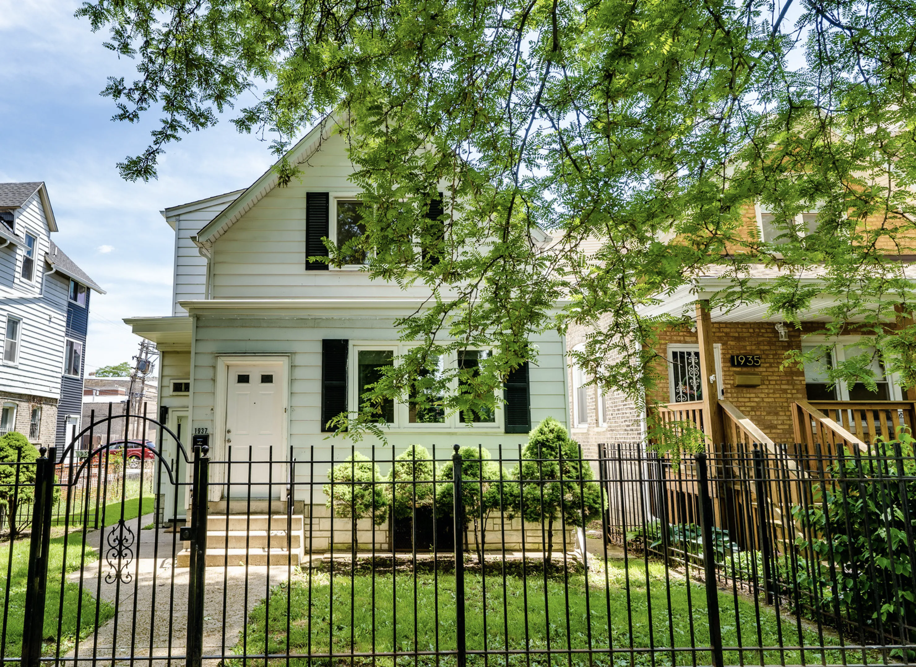 1937 N DRAKE AVE 60647-unit#1F-Chicago-IL