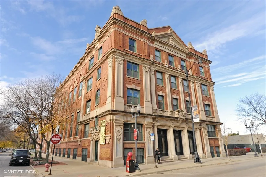 3900 N Damen Ave 60618 60618-Byron Lofts-unit#105-Chicago-IL