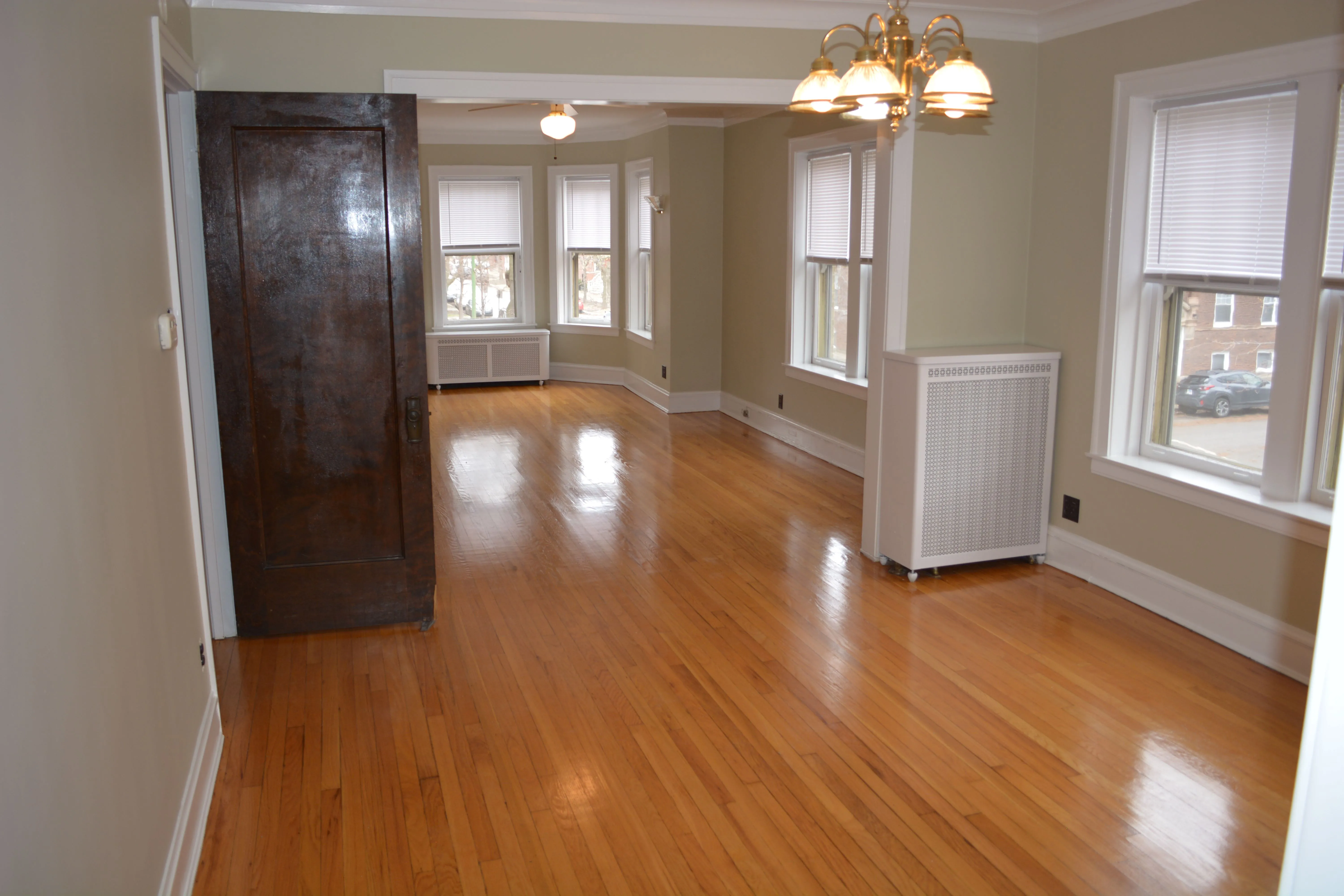 3654 N Wolcott Ave 60613 60613-Chicago-IL