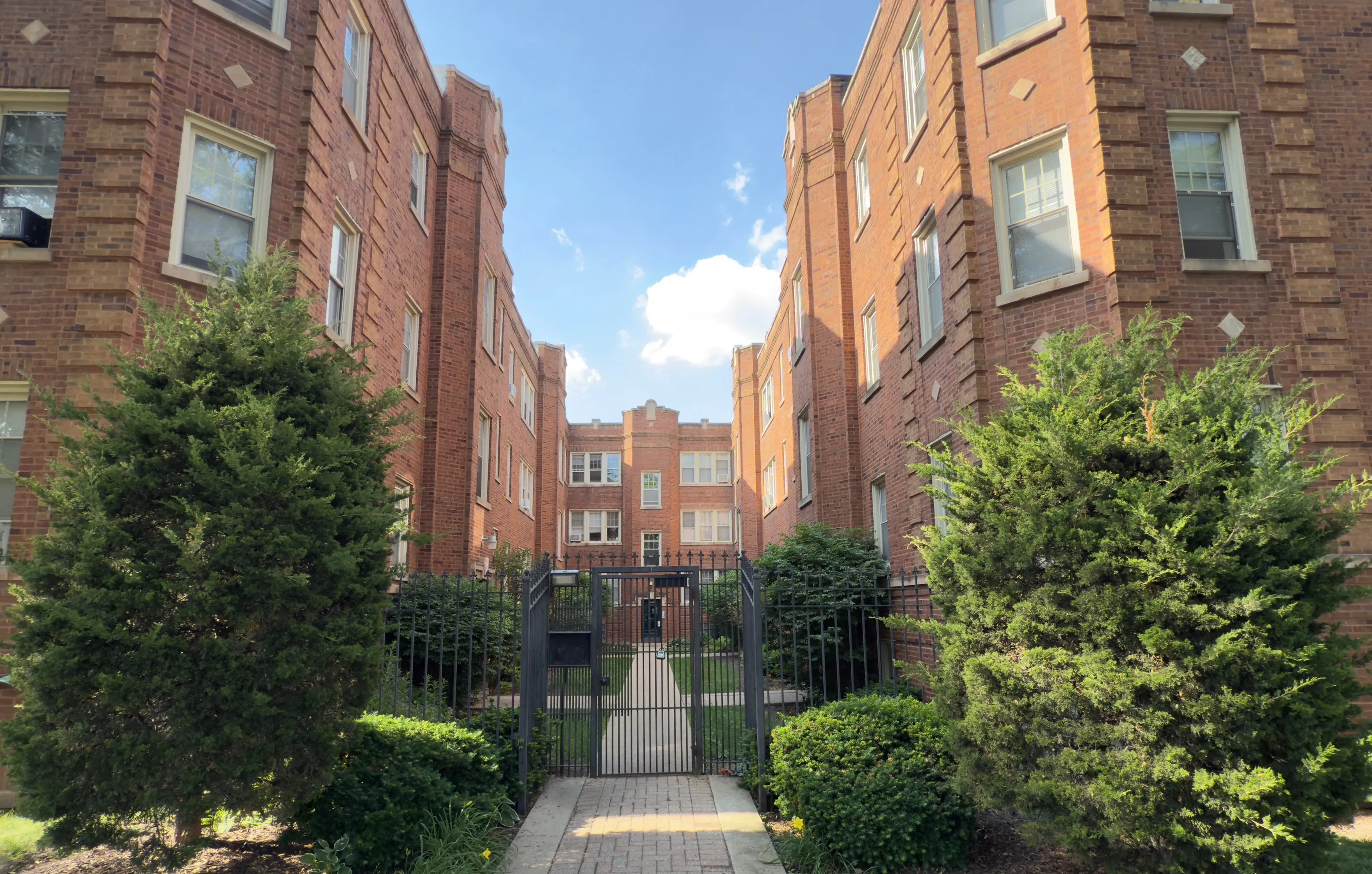 4850 W Wrightwood Ave 60639 60639-unit#E3-Chicago-IL