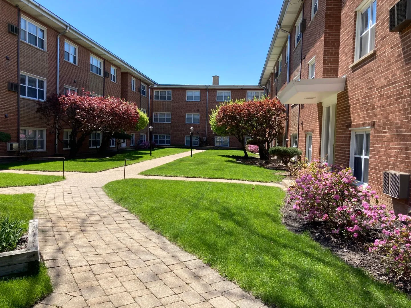 2349 W Jarvis Ave 60645 60645-unit#2A-Chicago-IL