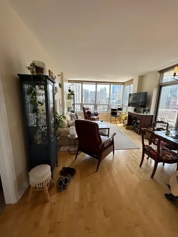 330 W Grand Ave 60654 60654-unit#1701-Chicago-IL
