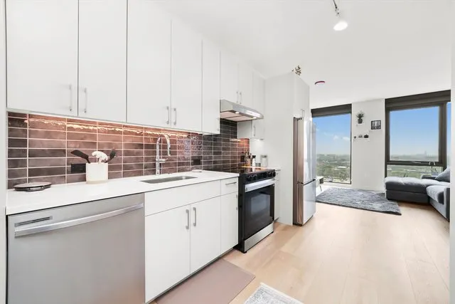 1101 W Van Buren St 60607 60607-unit#1412-Chicago-IL