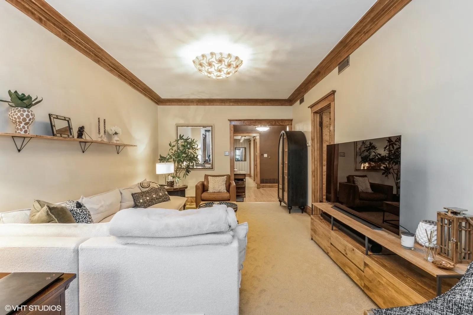 725 W Brompton Ave 60657 60657-Brompton Apartments-unit#2-Chicago-IL