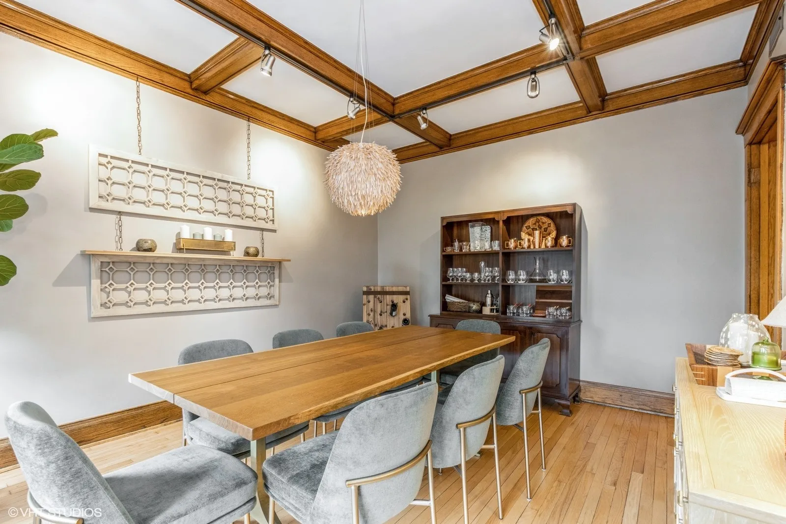 725 W Brompton Ave 60657 60657-Brompton Apartments-unit#2-Chicago-IL