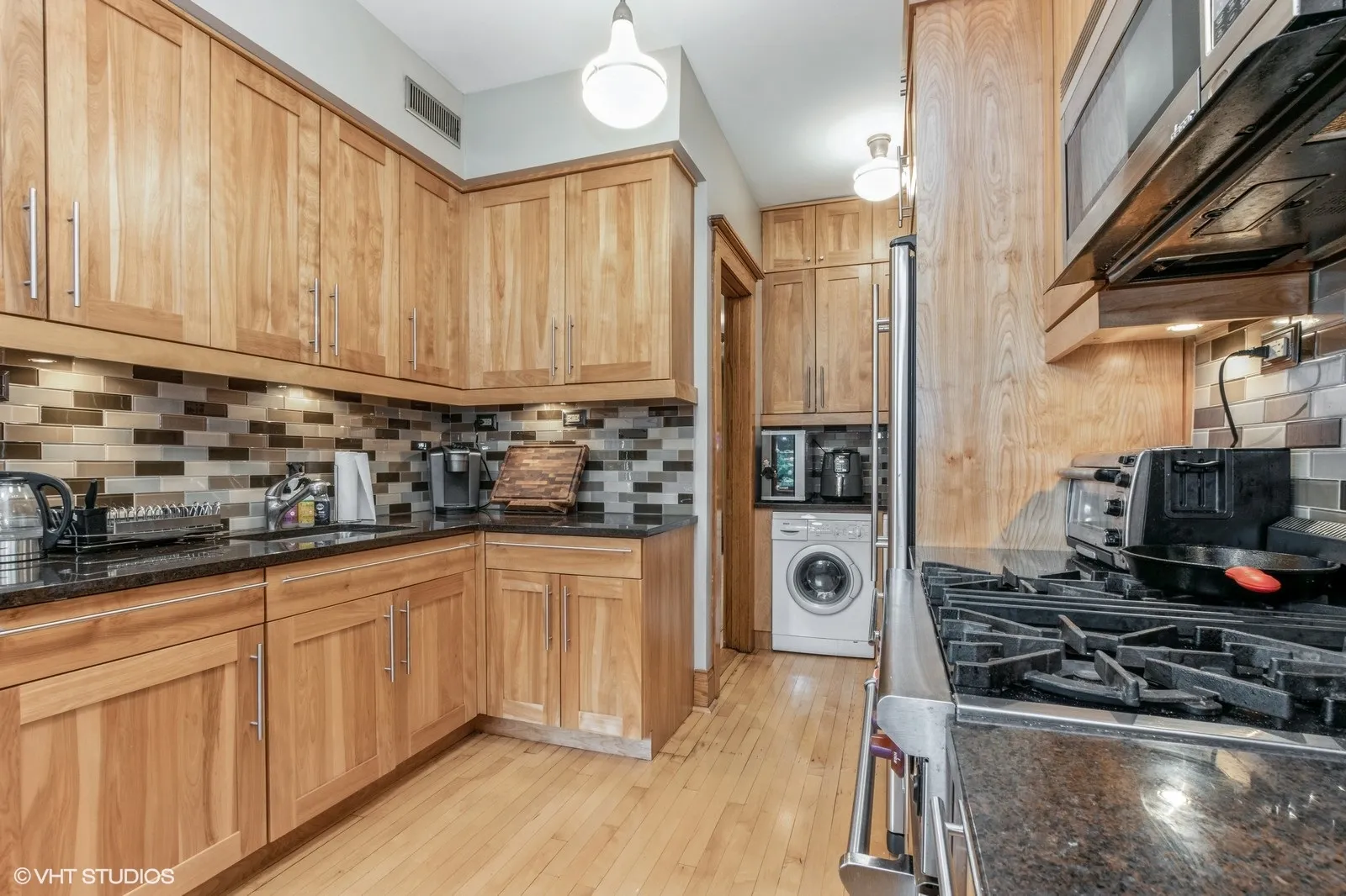 725 W Brompton Ave 60657 60657-Brompton Apartments-unit#2-Chicago-IL