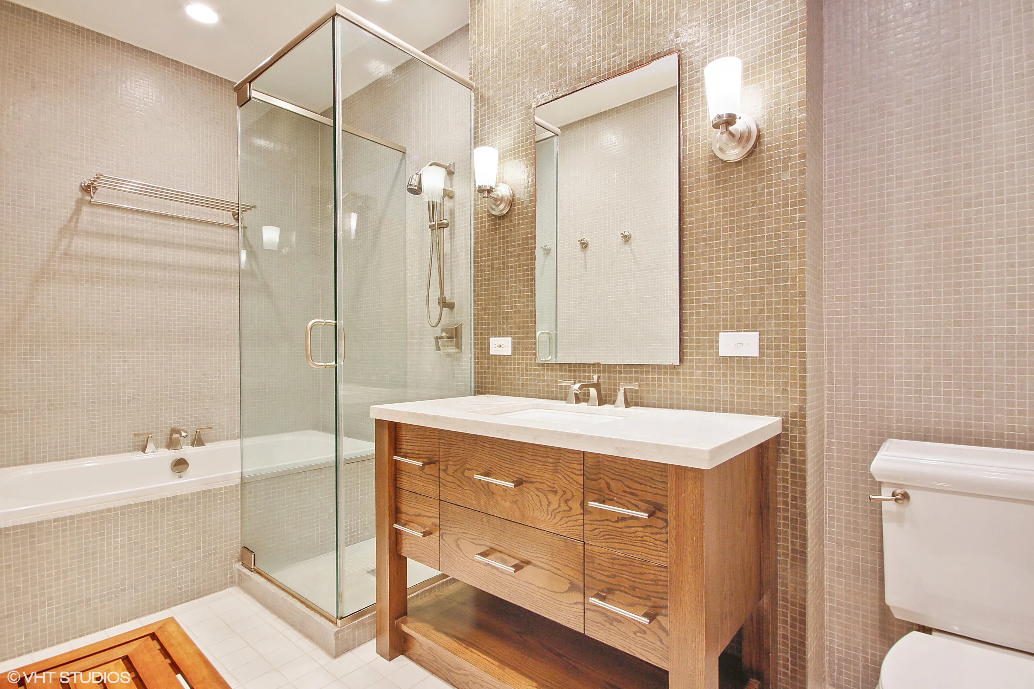 725 W Brompton Ave 60657 60657-Brompton Apartments-unit#2-Chicago-IL