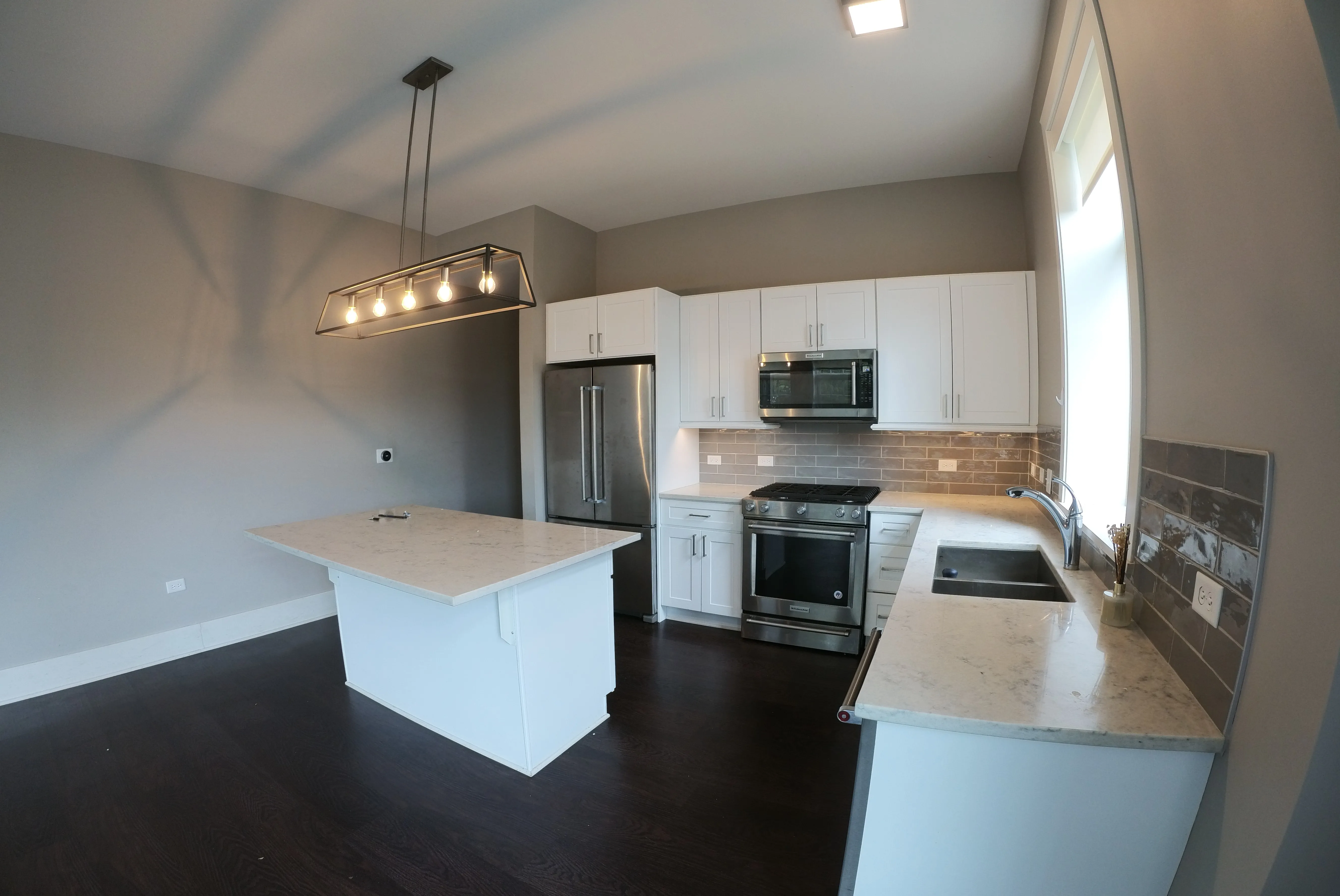 2050 N Clark St 60614 60614-2050 N Clark-unit#408-Chicago-IL