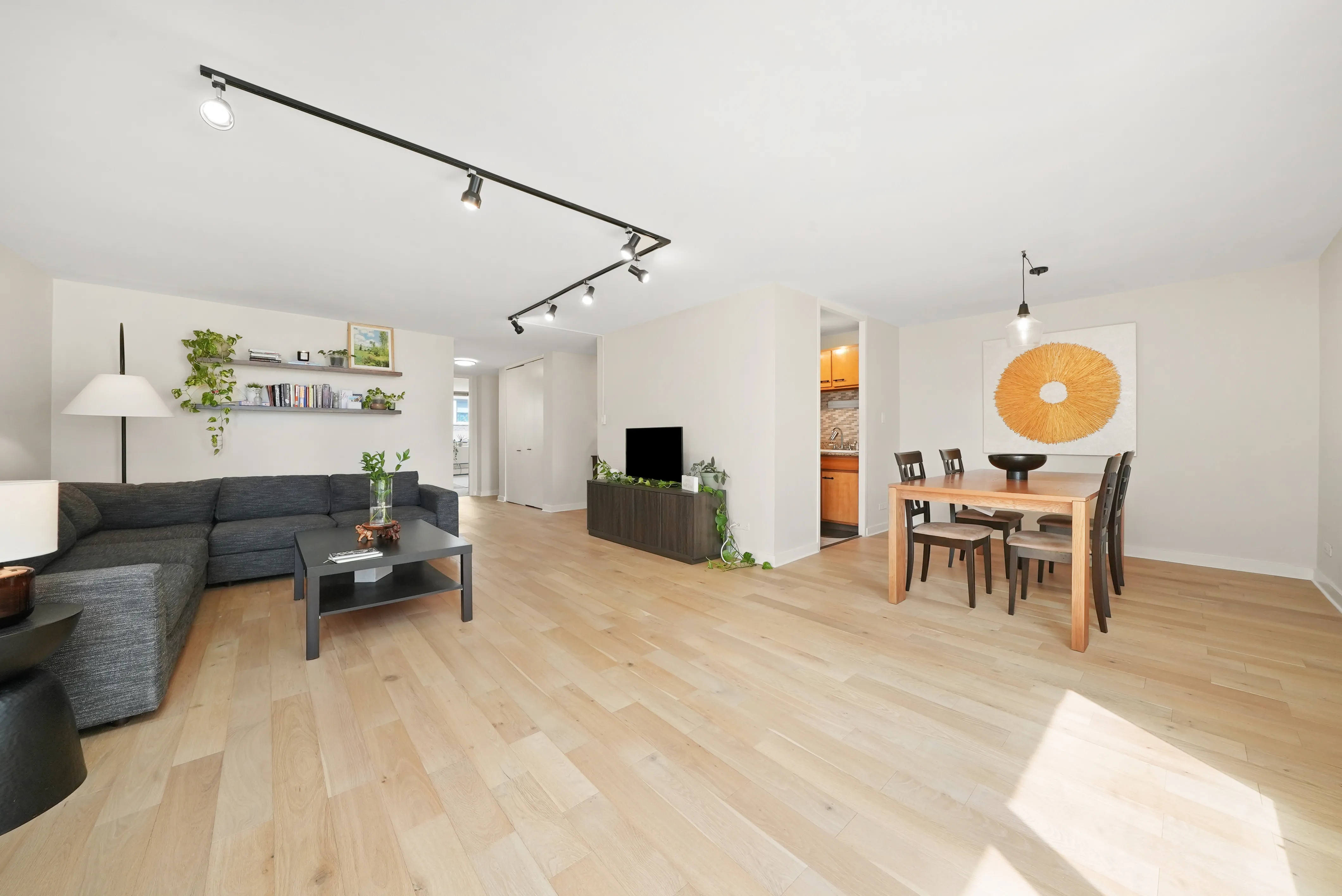 5740 N Sheridan Rd   60660 60660-unit#5c-Chicago-IL