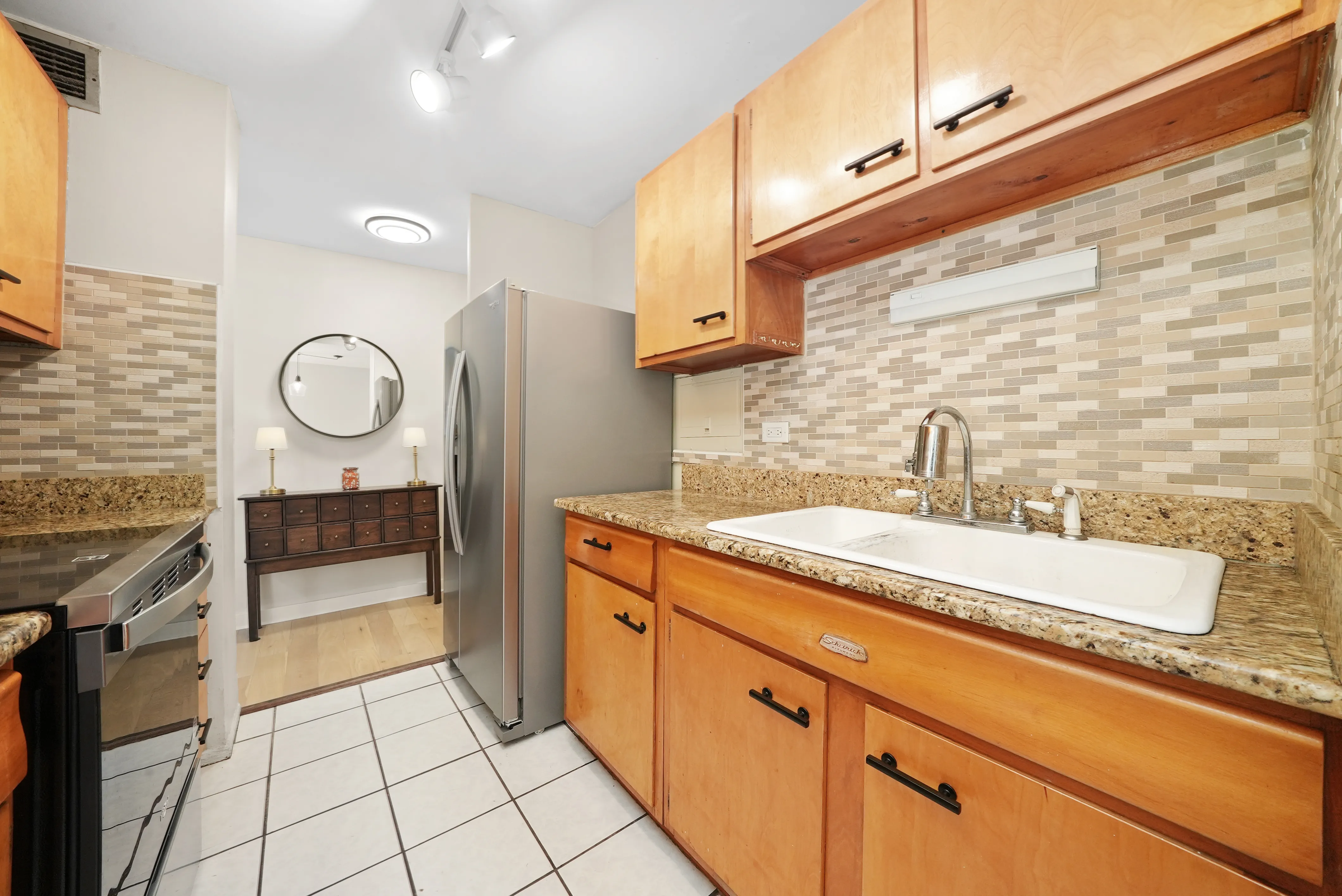 5740 N Sheridan Rd   60660 60660-unit#5c-Chicago-IL