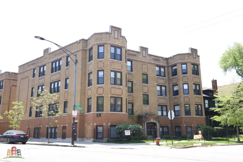 1417 W Hutchinson St 60613 60613-unit#B-Chicago-IL
