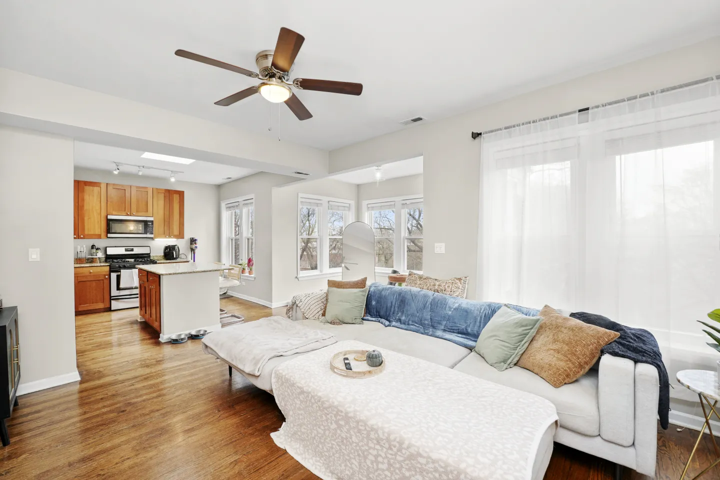 4956 N Ridgeway Ave 60625 60625-unit#3-Chicago-IL