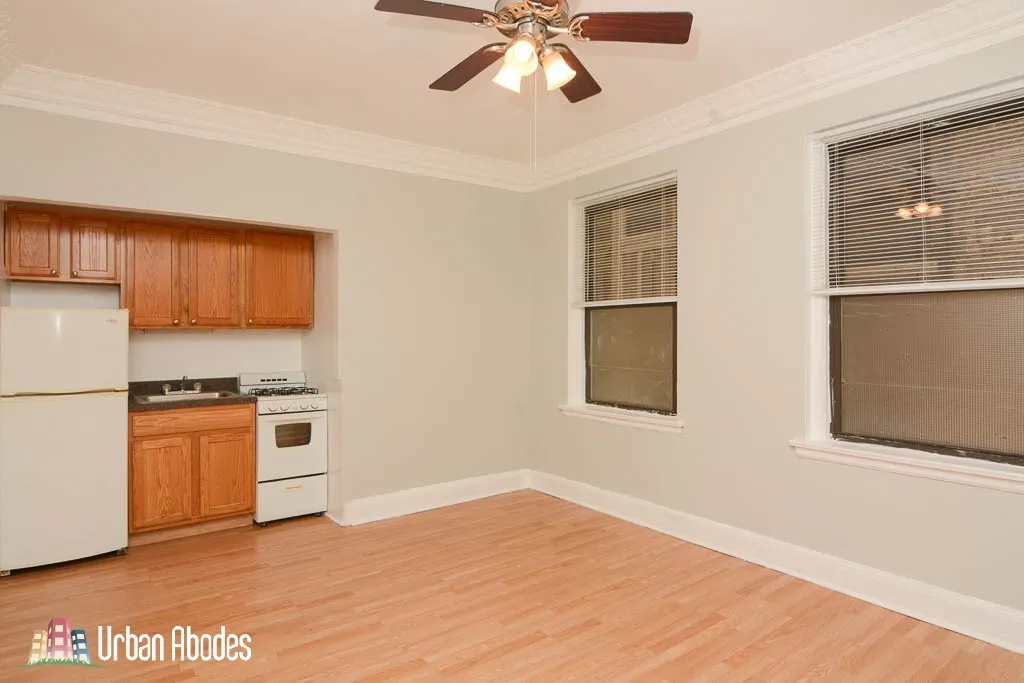 3831 N Fremont St 60613 60613-Chicago-IL