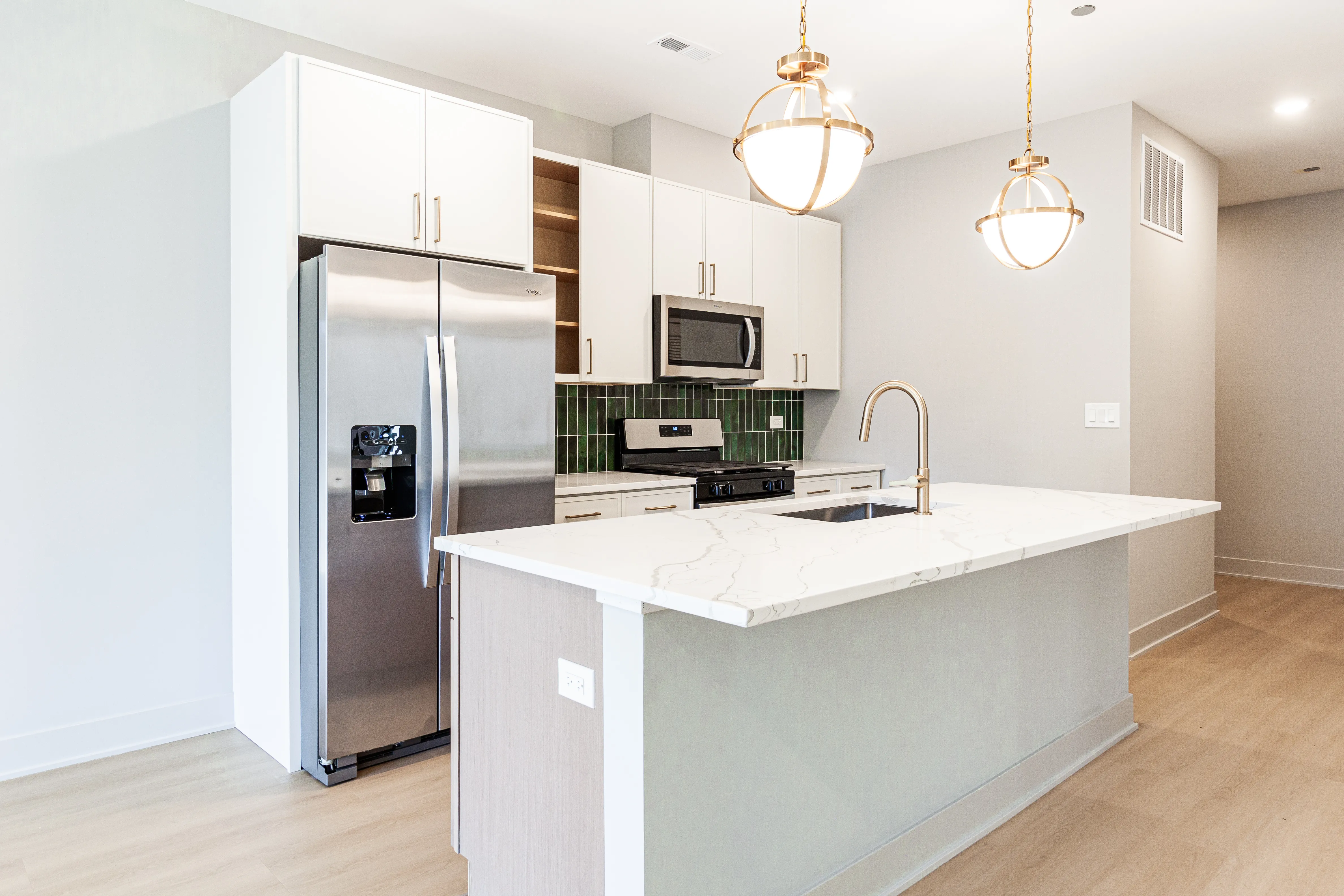 4102 N Sheridan Rd 60613 60613-Abode4102-unit#402-Chicago-IL