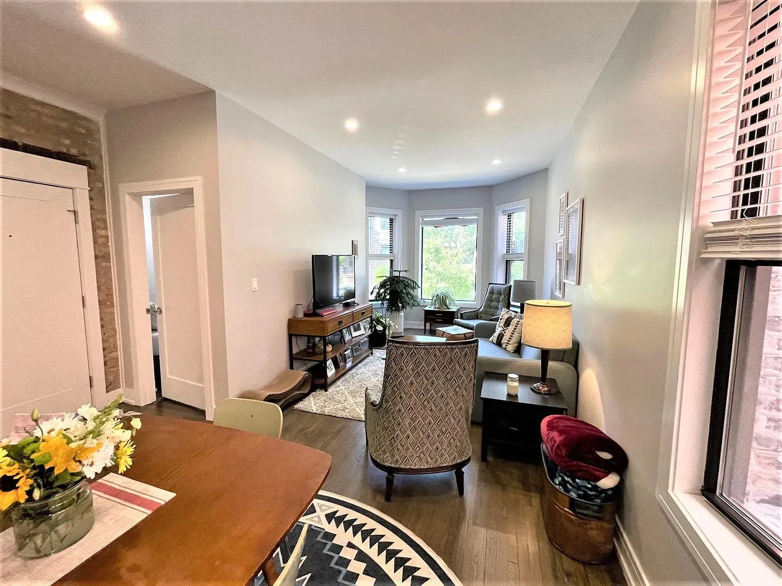 1455 W Farragut Ave 60640 60640-unit#1E-Chicago-IL