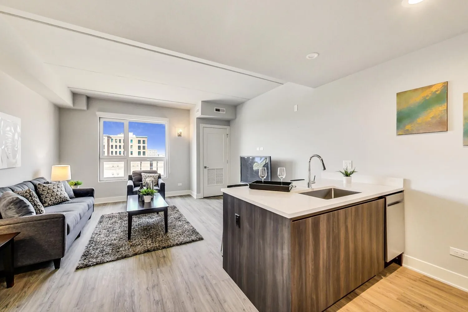 300 W Division St 60610 60610-unit#402-Chicago-IL