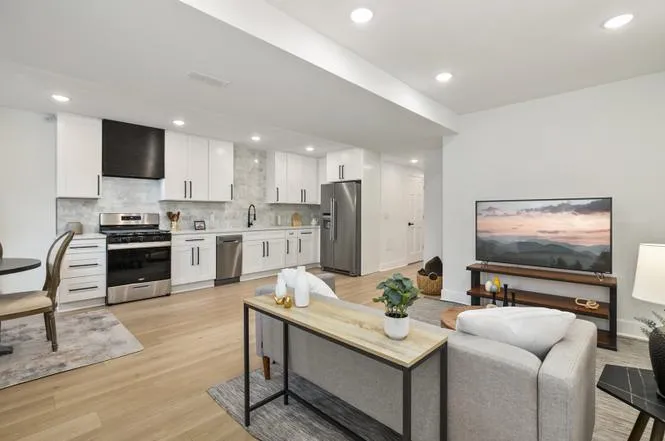 3104 N Sacramento Ave 60618 60618-unit#1-Chicago-IL