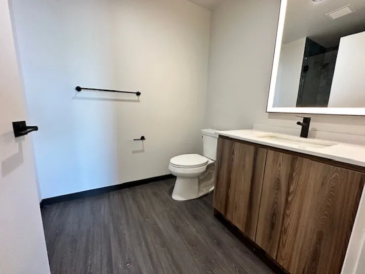 150 N Ashland Ave   60607 60607-unit#328-Chicago-IL