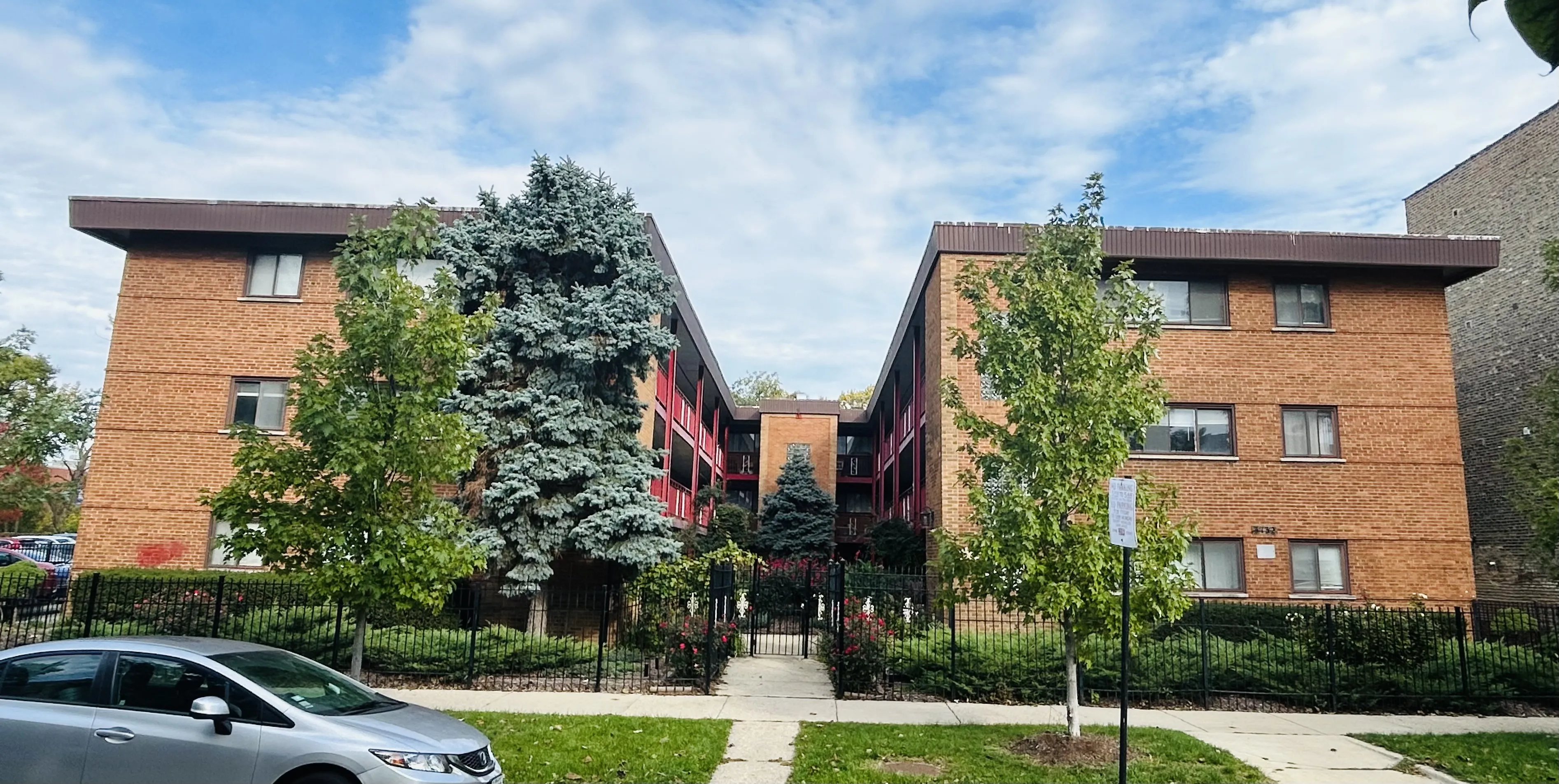 3132 W CARMEN AVE 60625-Carmen Apartments-unit#1 C-Chicago-IL