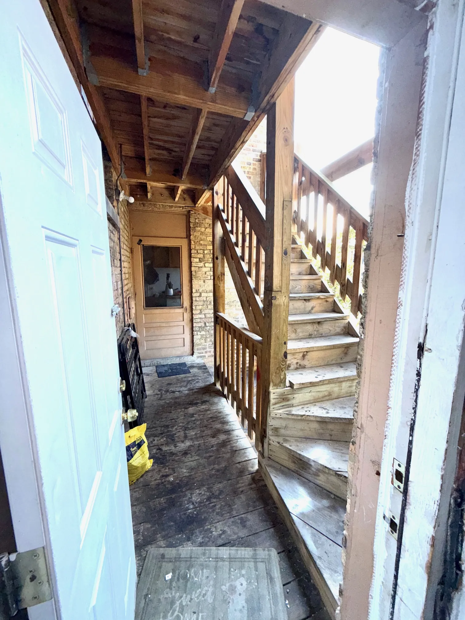 7522 N Hoyne Ave   60645 60645-unit#2N-Chicago-IL