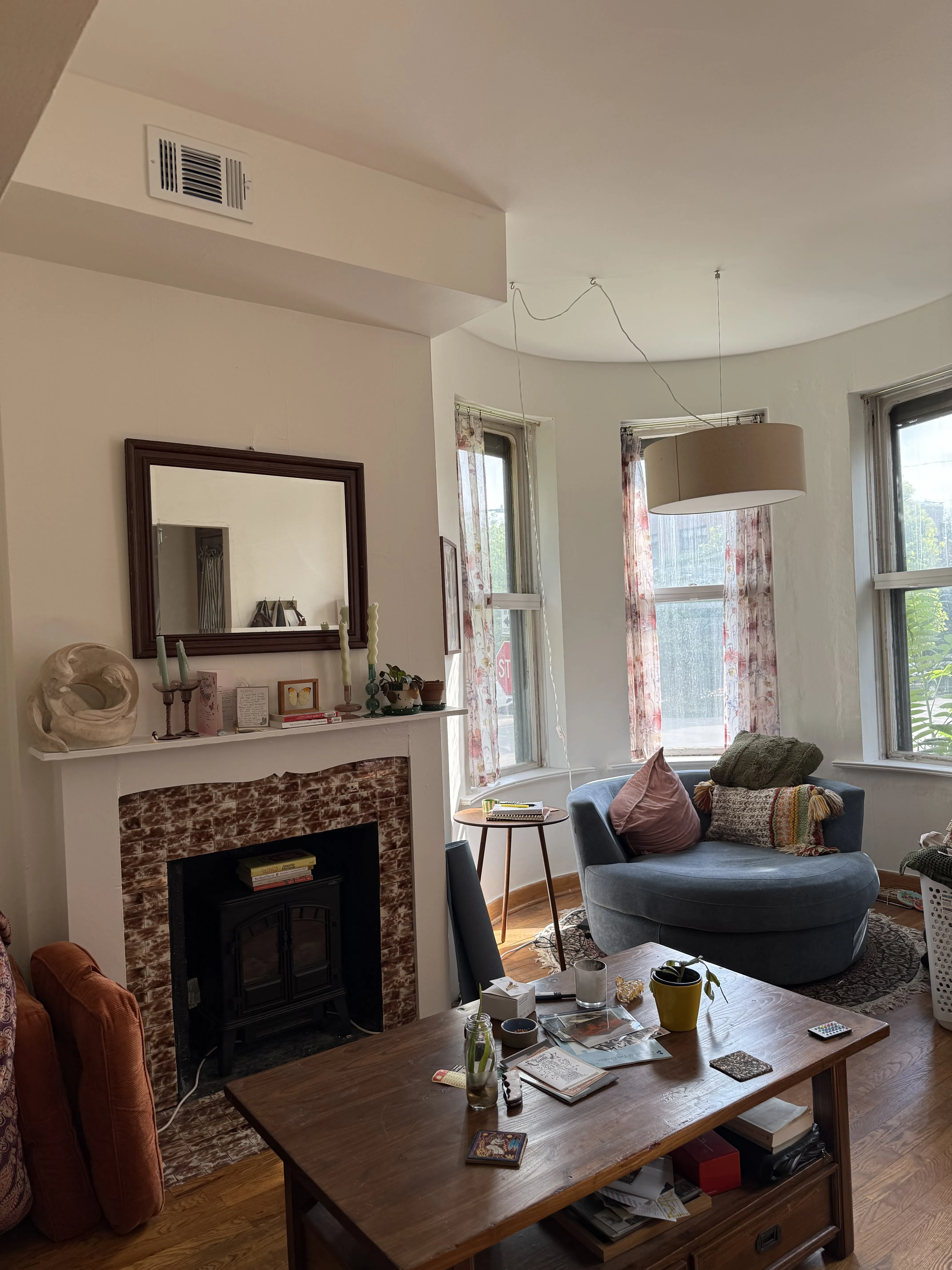 2450 N Campbell Ave 60647 60647-unit#1F-Chicago-IL