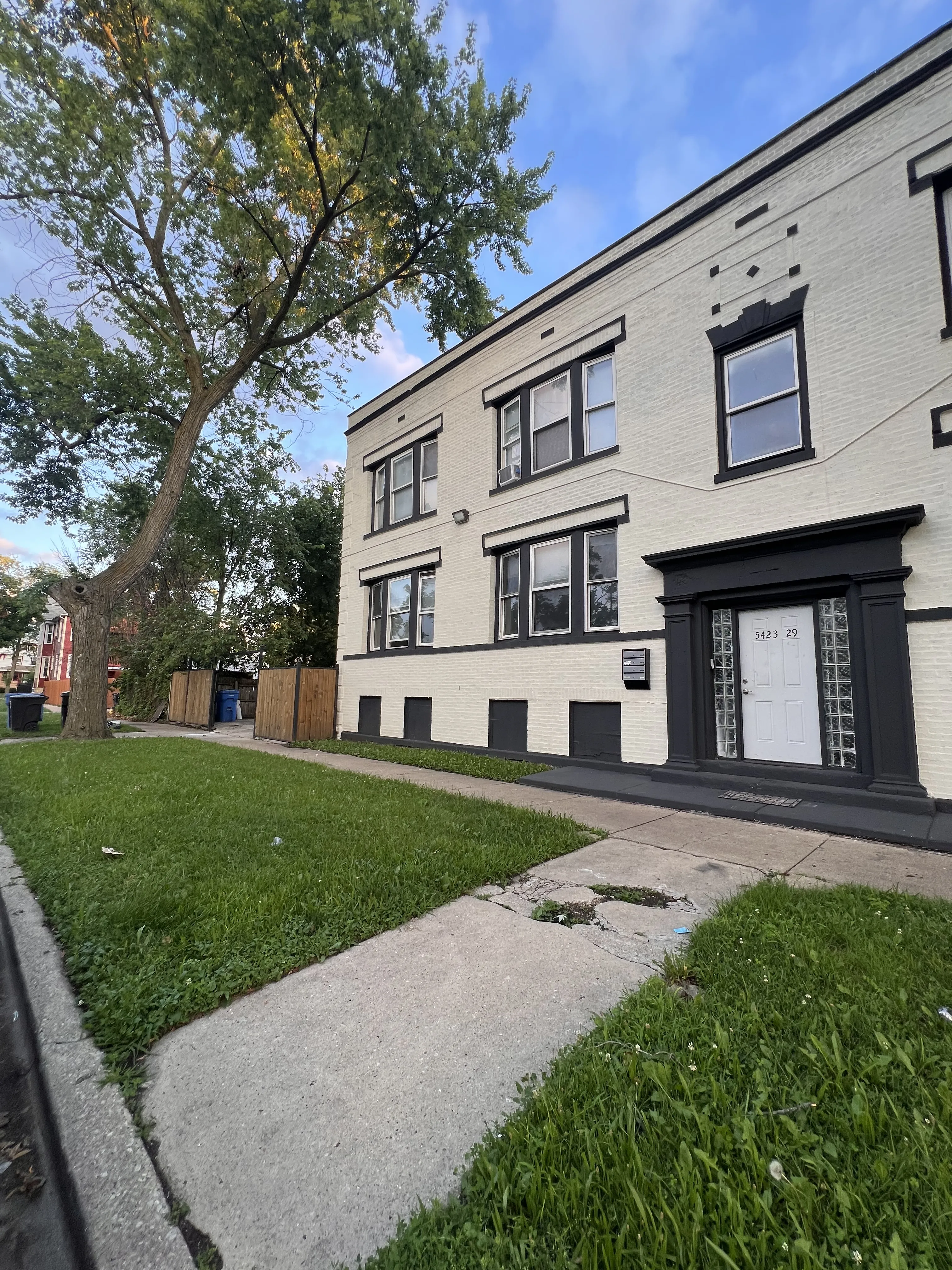 5423 W West End Ave 60644 60644-unit#1 E-Chicago-IL