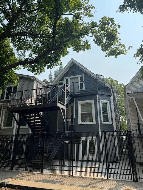 3325 N Central Park Ave 60618 60618-unit#B-Chicago-IL