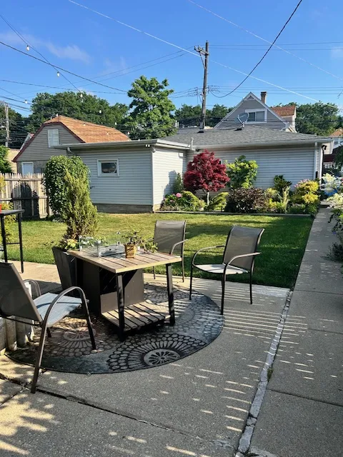 2550 W WINNEMAC AVE 60625-unit#Apt G-Chicago-IL