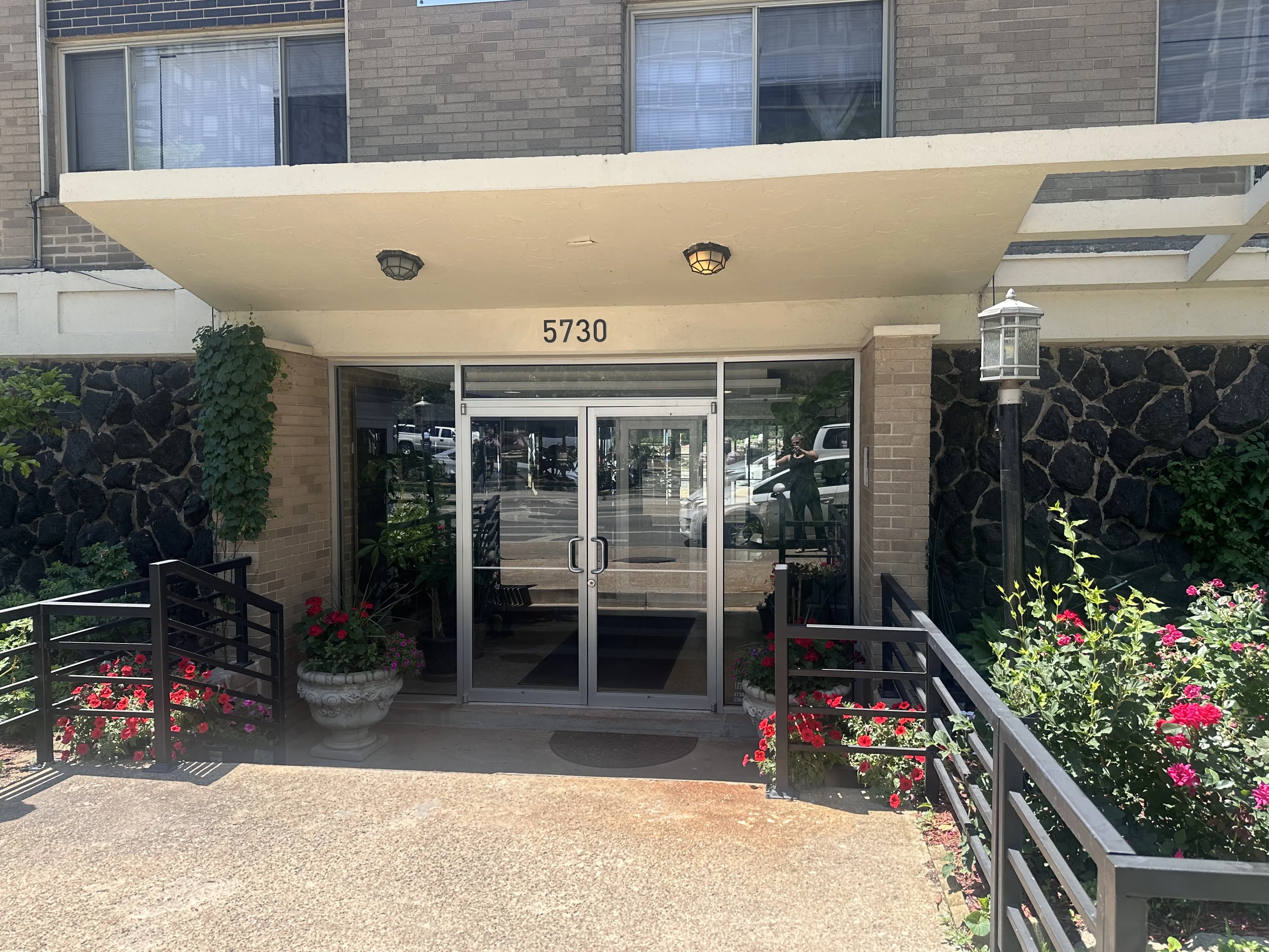 5730 N Sheridan Rd 60660 60660-Chicago-IL