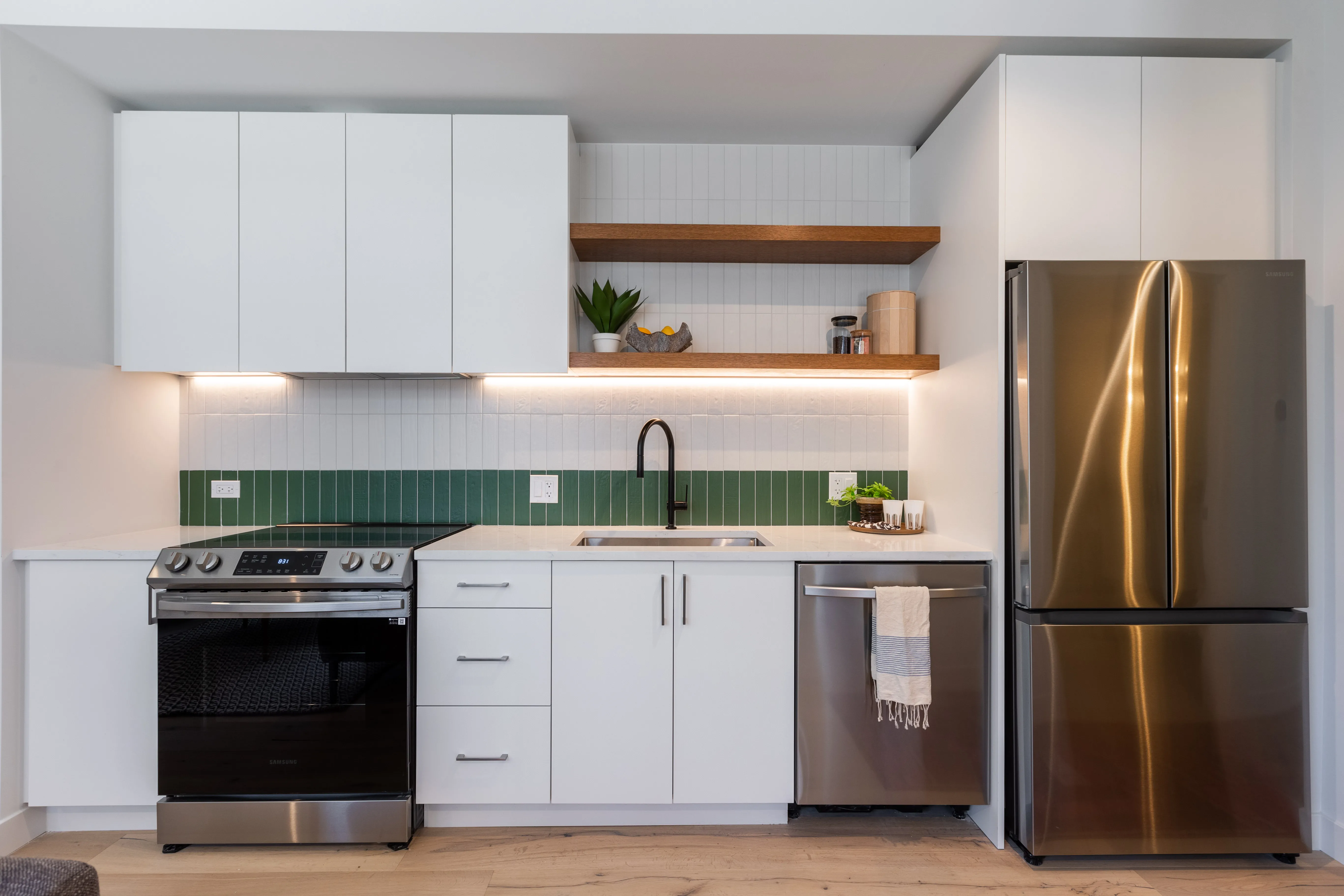 1712 Oak Ave 60201 60201-Lodge Evanston-unit#206-Evanston-IL