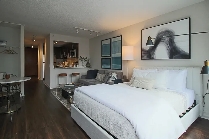 175 N Harbor Dr   60601 60601-unit#3302-Chicago-IL