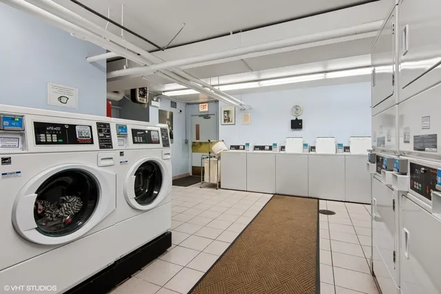 2740 N Pine Grove Ave   60614 60614-unit#2C-Chicago-IL