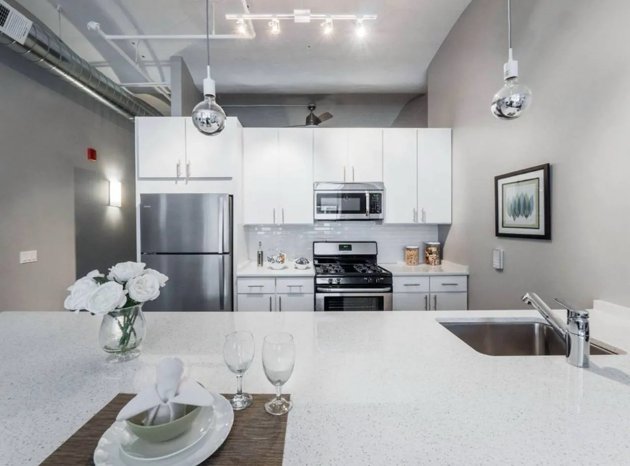 619 S LaSalle St 60605 60605-Chicago-IL