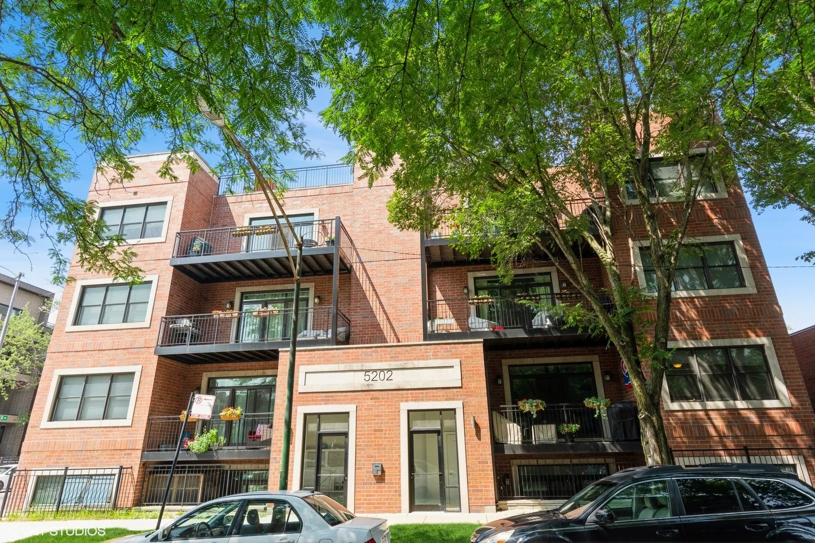 5202 N Oakley Ave 60625 60625-unit#3N-Chicago-IL