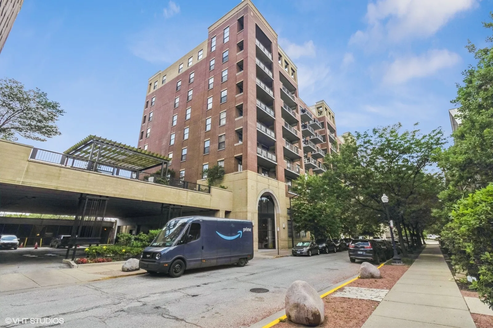 833 W 15th Pl 60608 60608-unit#306-Chicago-IL