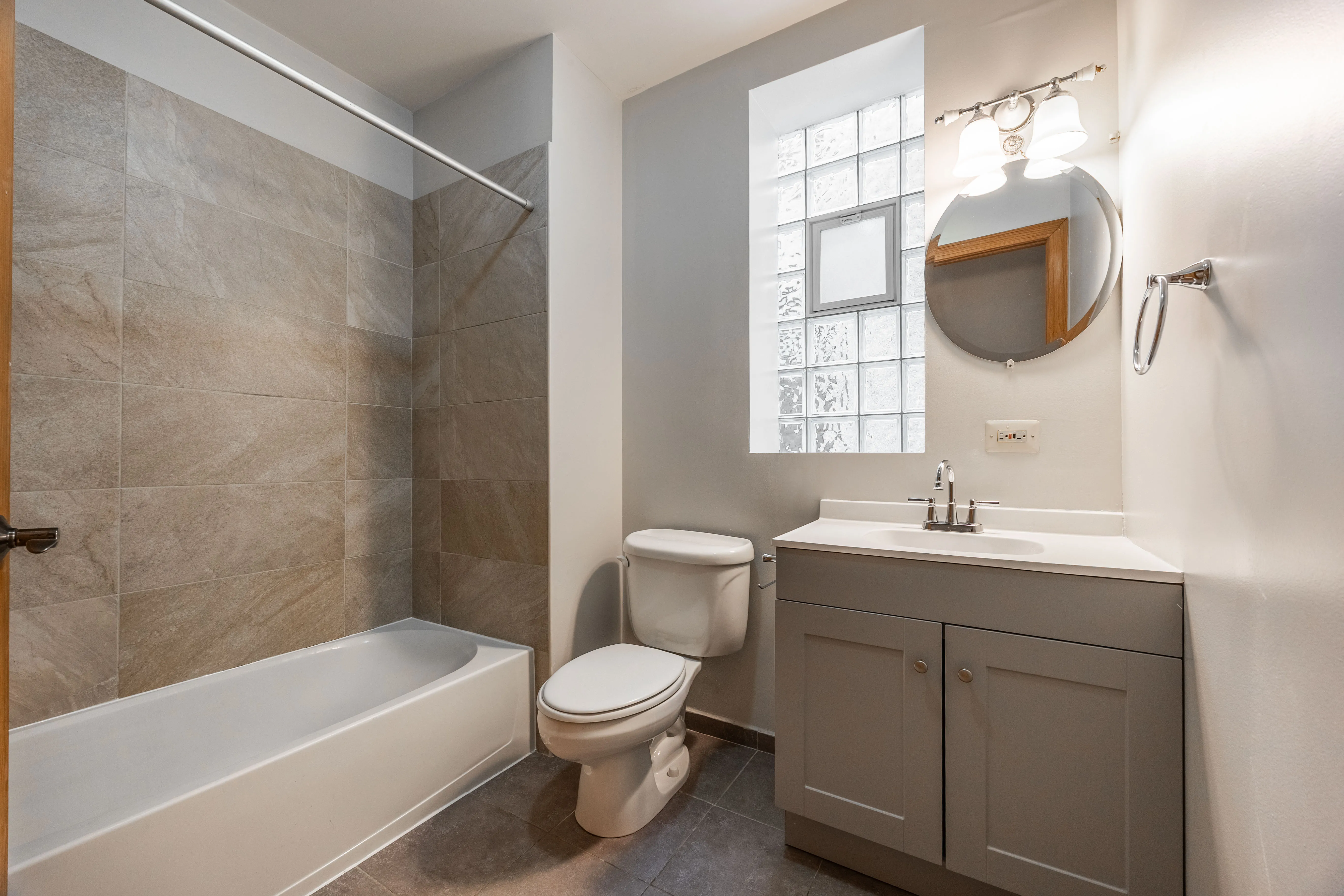 1010 N Kedzie Ave 60651 60651-unit#1-Chicago-IL