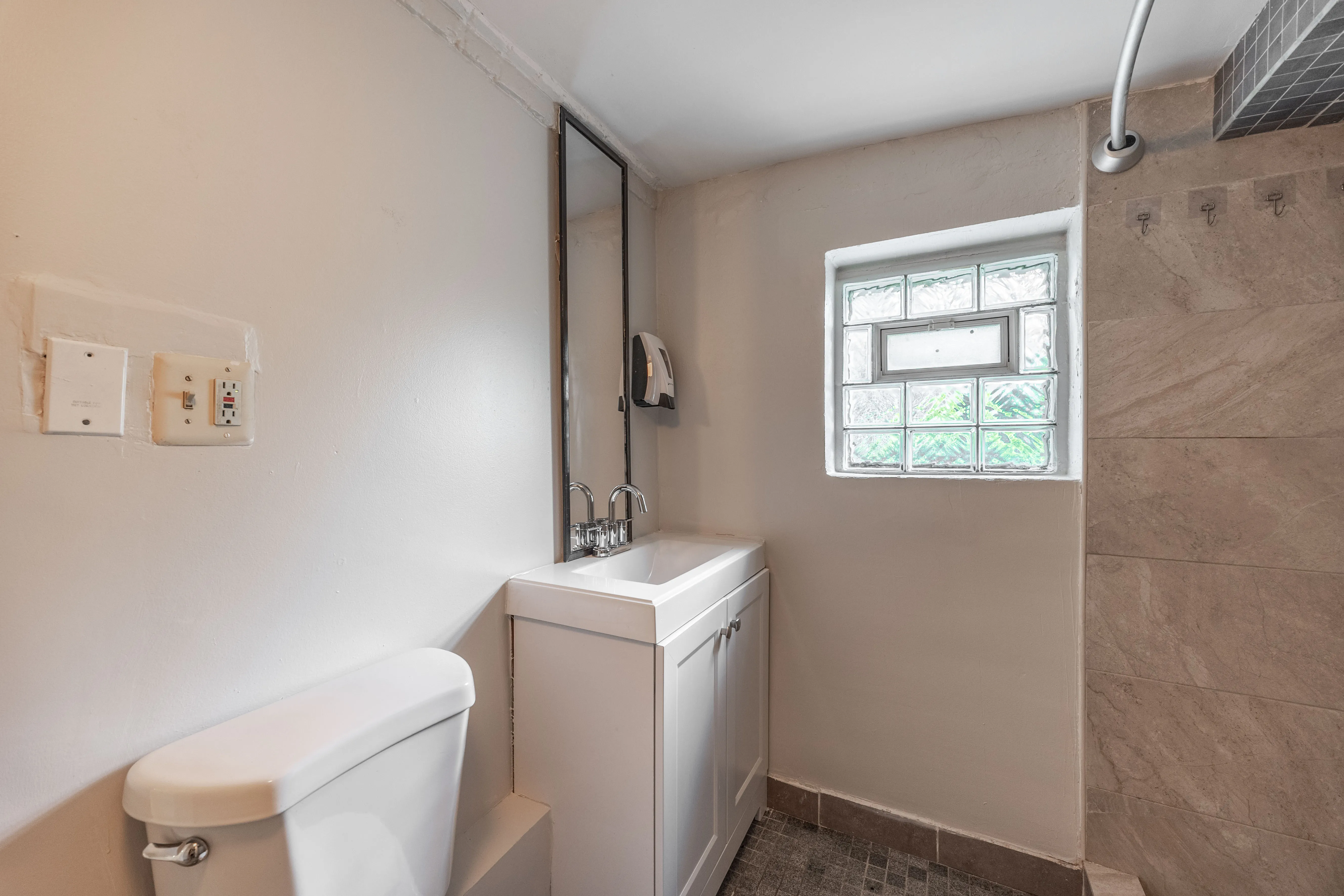 1010 N Kedzie Ave 60651 60651-unit#1-Chicago-IL