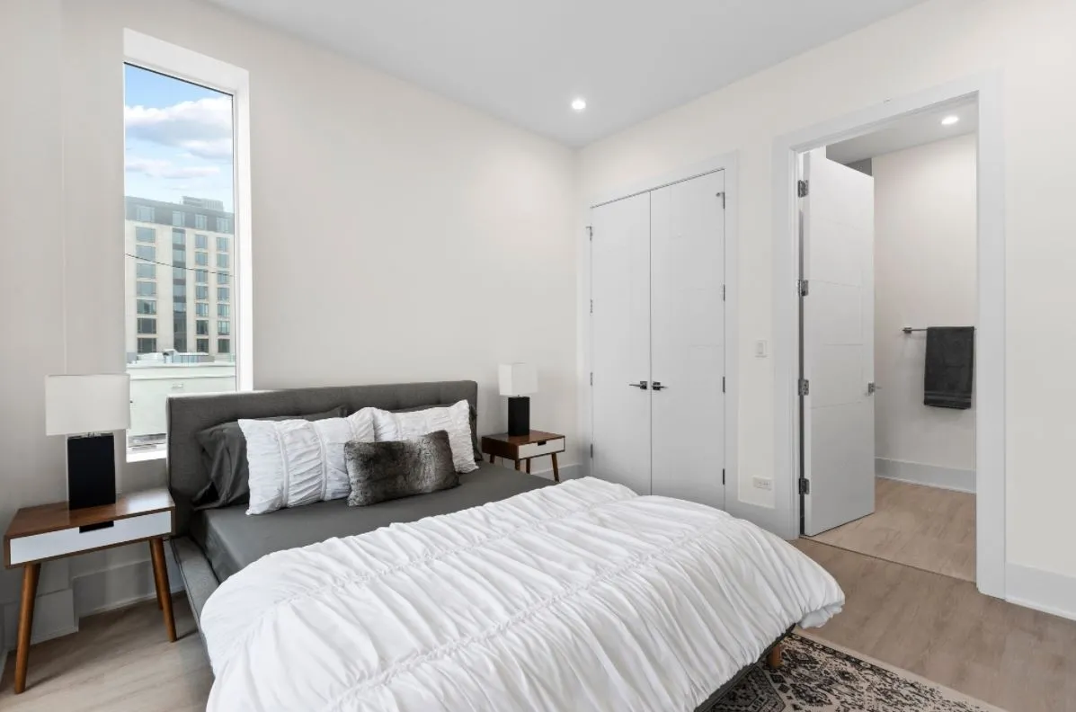 159 W North Ave   60610 60610-Old Town Luxury Suites-unit#307-Chicago-IL