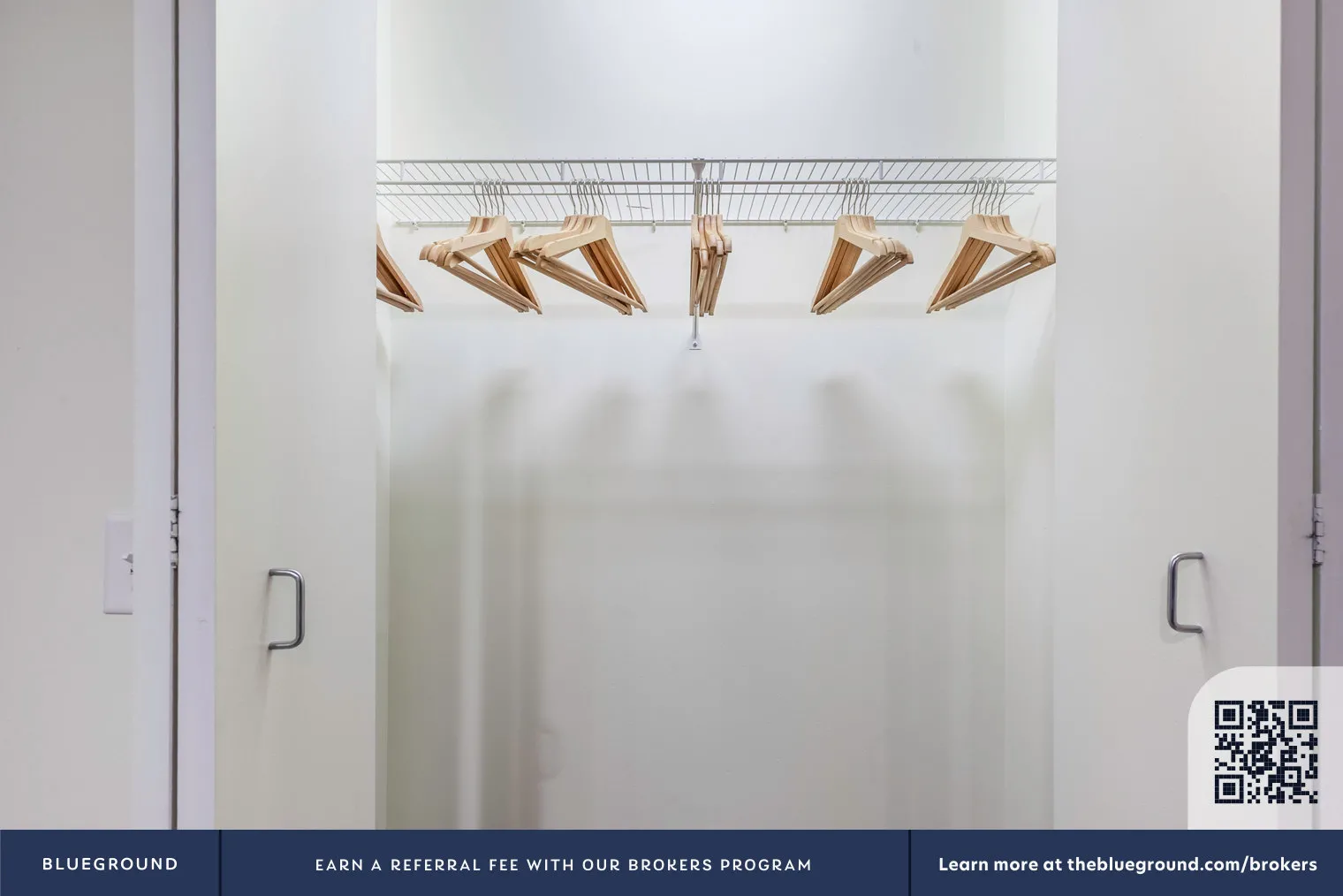 210 N Wells St 60601 60601-Lake & Wells Apartments-unit#ID211-Chicago-IL