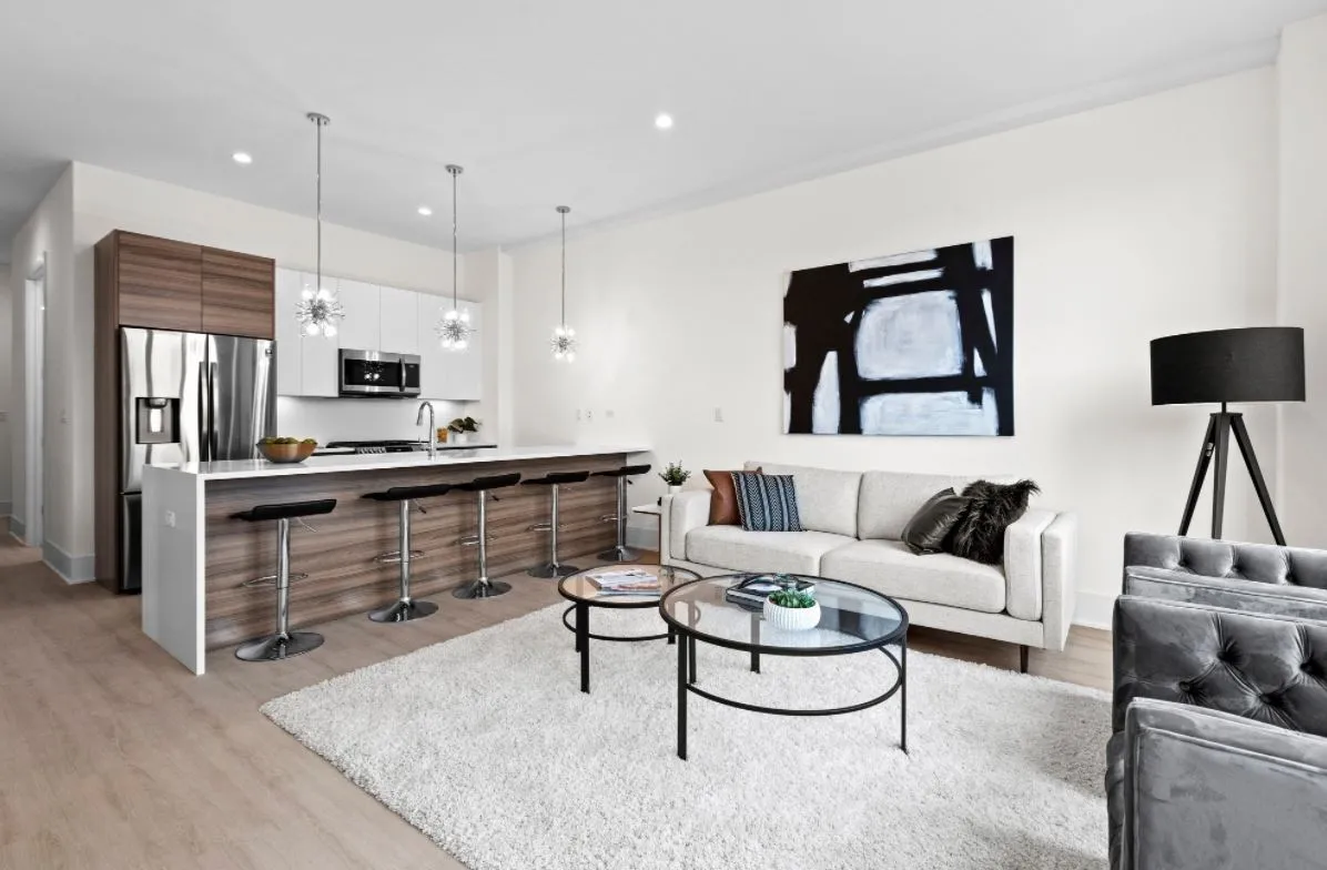 159 W North Ave   60610 60610-Old Town Luxury Suites-unit#307-Chicago-IL