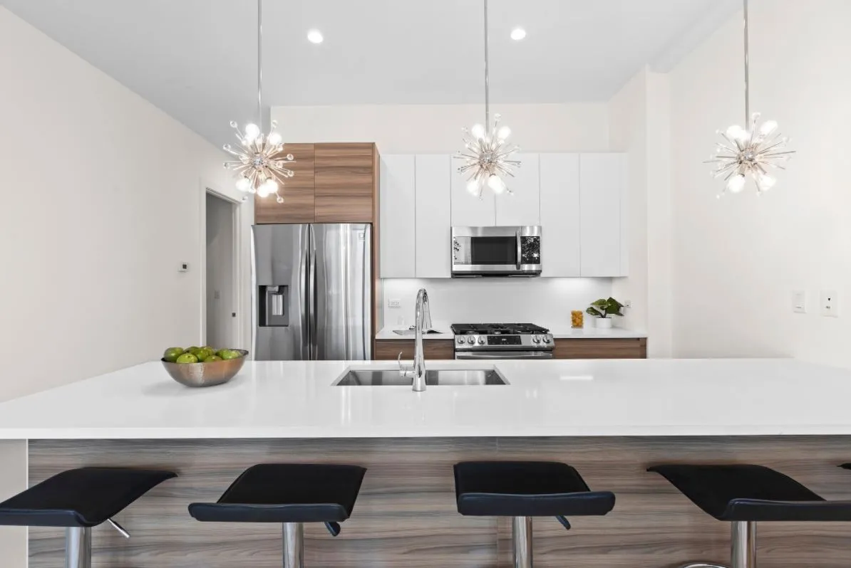 159 W North Ave   60610 60610-Old Town Luxury Suites-unit#307-Chicago-IL