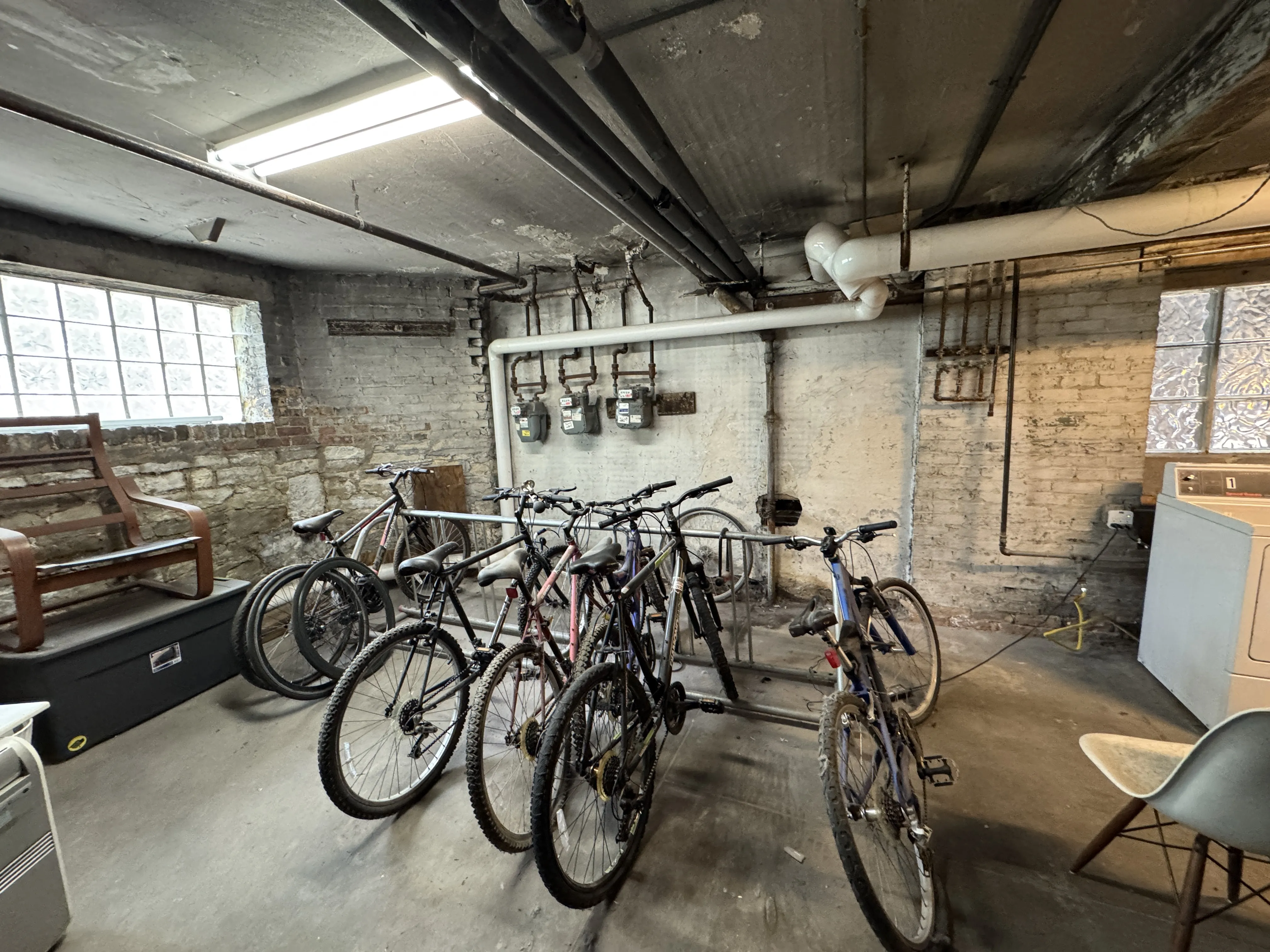 900 W Addison St 60613 60613-unit#1-Chicago-IL