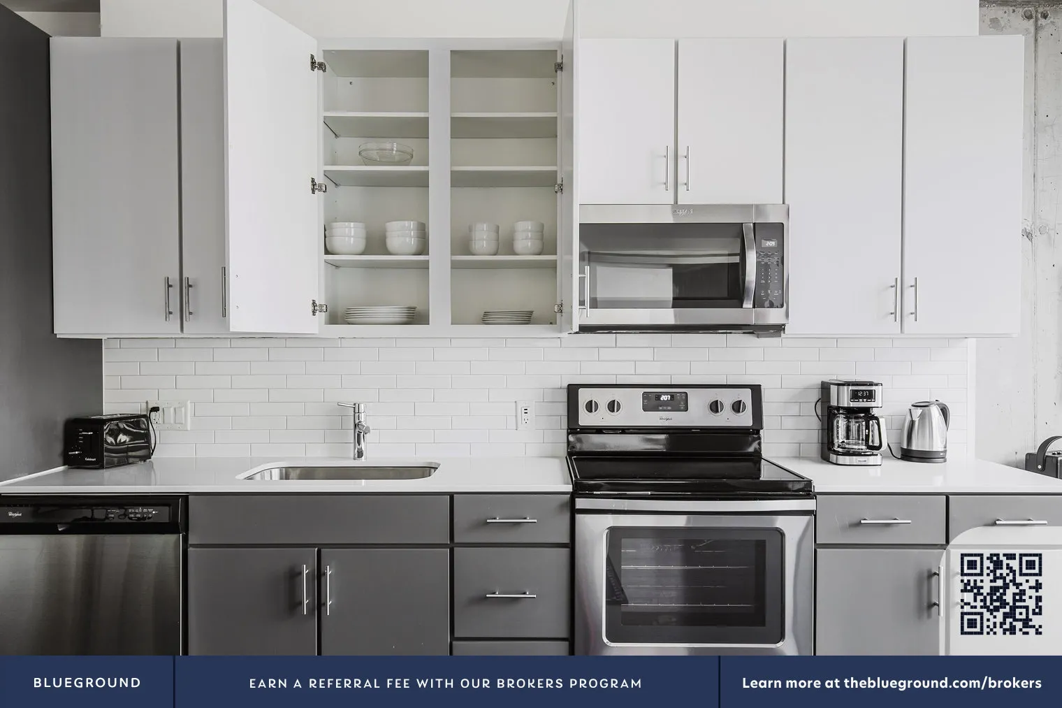 215 W Lake St   60606 60606-Linea-unit#ID1176-Chicago-IL