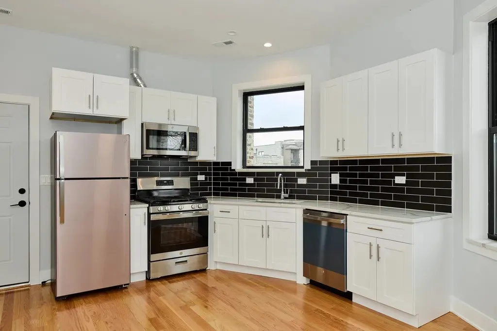 4220 S Calumet Ave 60653 60653-unit#3B-Chicago-IL