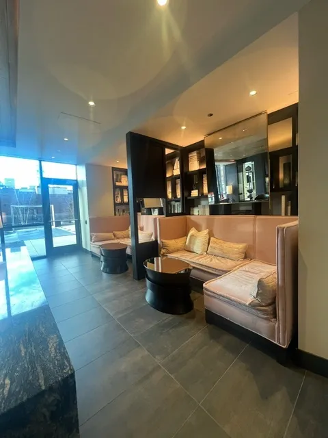 933 W Washington Blvd   60606 60606-unit#1319-Chicago-IL