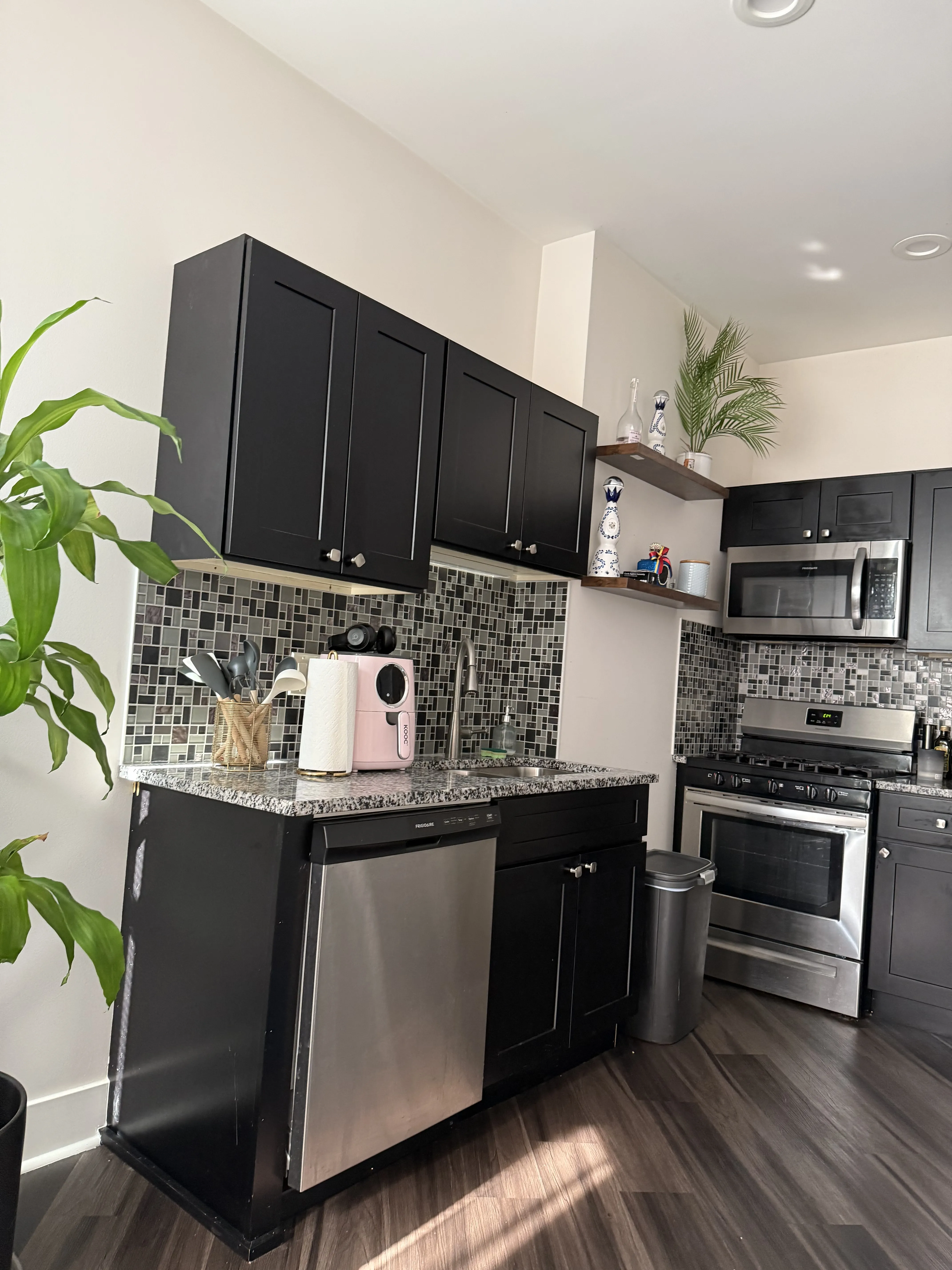 4365 N Elston Ave 60641 60641-unit#2R-Chicago-IL