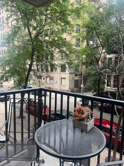 2740 N Pine Grove Ave   60614 60614-unit#2C-Chicago-IL